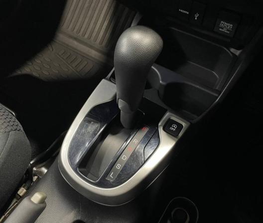 Honda Fit III Рестайлинг с пробегом 2018 года, цена 985 000 рублей, 104295 км, хэтчбек, Автокод Объявления
