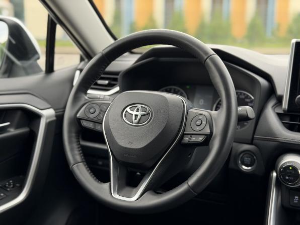 Toyota RAV4 V (XA50) с пробегом 2020 года, цена 3 050 000 рублей, 32218 км, внедорожник, Автокод Объявления