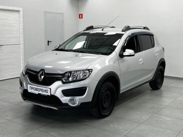 Renault Sandero II с пробегом 2017 года, цена 950 000 рублей, 88000 км, хэтчбек, Автокод Объявления