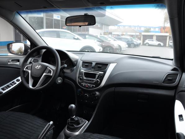 Hyundai Solaris I Рестайлинг с пробегом 2016 года, цена 1 090 000 рублей, 152000 км, седан, Автокод Объявления