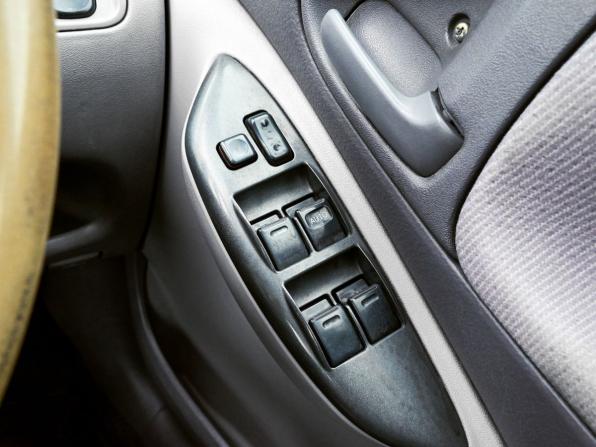 Toyota Platz с пробегом 2000 года, цена 299 000 рублей, 299999 км, седан, Автокод Объявления