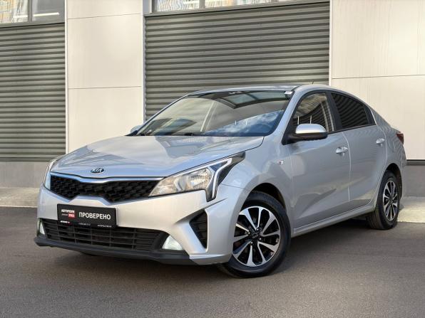Kia Rio IV Рестайлинг с пробегом 2020 года, цена 1 565 000 рублей, 104000 км, седан, Автокод Объявления