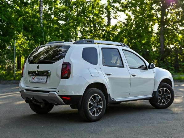 Renault Duster I Рестайлинг с пробегом 2018 года, цена 990 000 рублей, 272426 км, внедорожник, Автокод Объявления