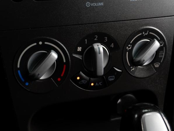Suzuki Splash I Рестайлинг с пробегом 2013 года, цена 829 000 рублей, 127298 км, хэтчбек, Автокод Объявления