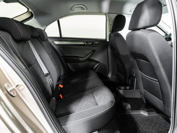 Skoda Rapid I Рестайлинг с пробегом 2018 года, цена 1 599 000 рублей, 69046 км, лифтбек, Автокод Объявления