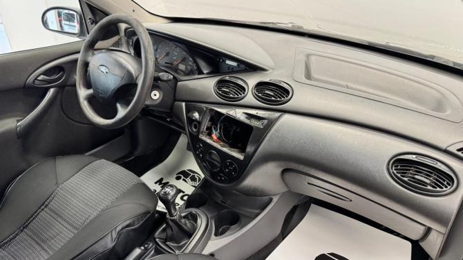 Ford Focus I Рестайлинг с пробегом 2005 года, цена 190 000 рублей, 424276 км, седан, Автокод Объявления