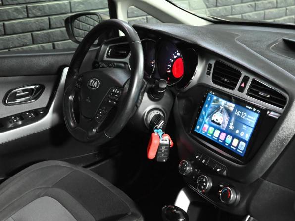 Kia Ceed II с пробегом 2015 года, цена 1 350 000 рублей, 151875 км, хэтчбек, Автокод Объявления