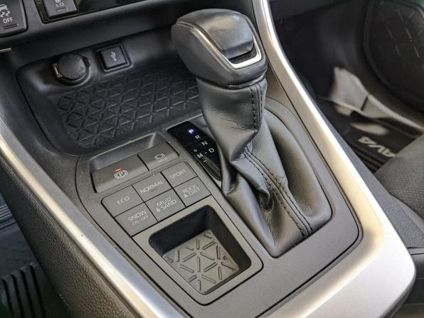 Toyota RAV4 V (XA50) с пробегом 2022 года, цена 3 585 000 рублей, 69928 км, внедорожник, Автокод Объявления