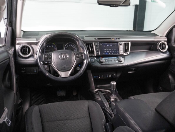 Toyota RAV4 IV (XA40) Рестайлинг с пробегом 2017 года, цена 2 539 000 рублей, 137633 км, внедорожник, Автокод Объявления