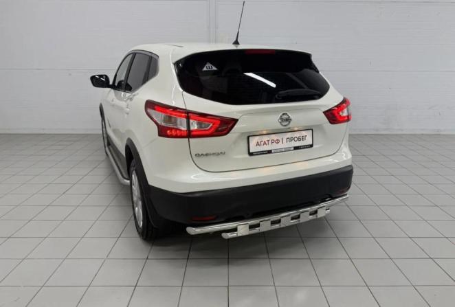 Nissan Qashqai II с пробегом 2015 года, цена 1 550 000 рублей, 37925 км, внедорожник, Автокод Объявления