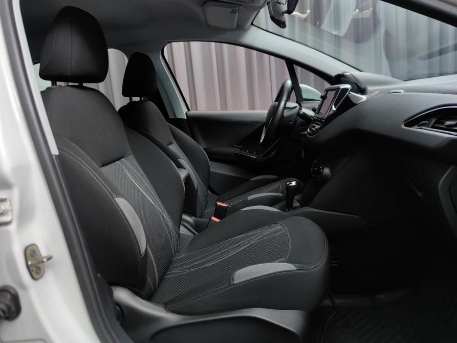 Peugeot 208 I Москва  - изображение 8