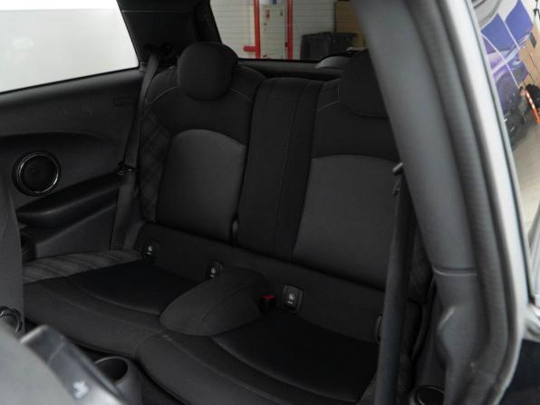 Mini Hatch III (F55/F56) с пробегом 2014 года, цена 1 848 055 рублей, 138663 км, хэтчбек, Автокод Объявления