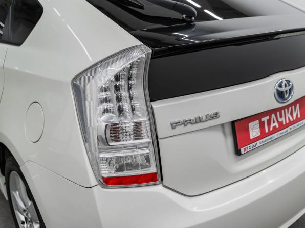 Toyota Prius III (XW30) с пробегом 2009 года, цена 1 050 000 рублей, 157095 км, лифтбек, Автокод Объявления