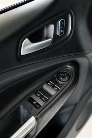 Ford Kuga II с пробегом 2016 года, цена 1 600 000 рублей, 96000 км, внедорожник, Автокод Объявления