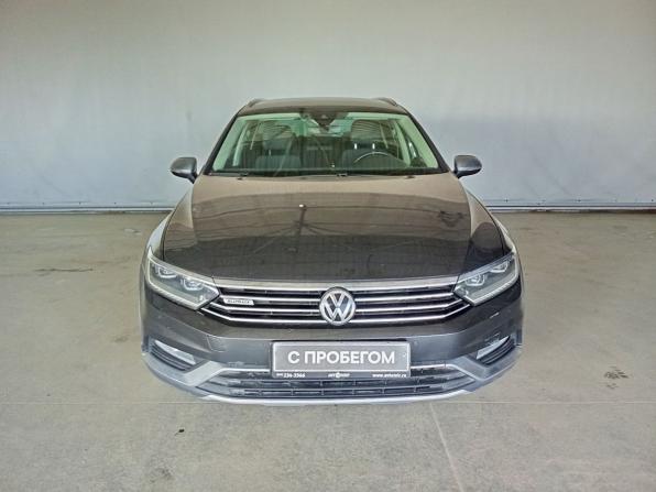 Volkswagen Passat B8 с пробегом 2018 года, цена 1 905 000 рублей, 276614 км, универсал, Автокод Объявления