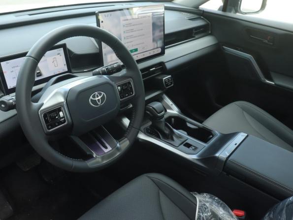 Toyota RAV4 VI (XA60) с пробегом 2026 года, цена 4 220 000 рублей, 10 км, внедорожник, Автокод Объявления