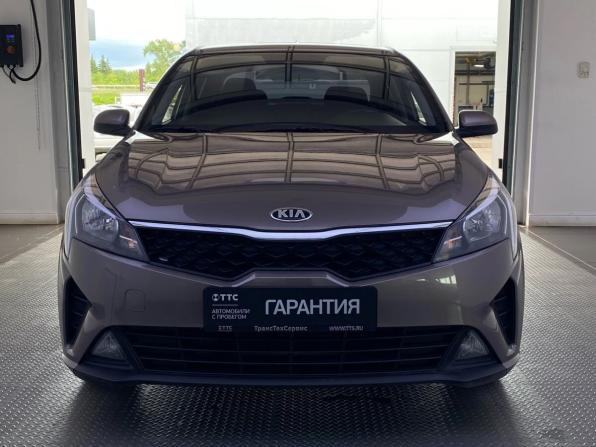 Kia Rio IV Рестайлинг с пробегом 2021 года, цена 1 629 000 рублей, 99101 км, седан, Автокод Объявления
