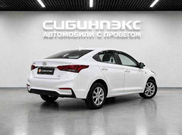 Hyundai Solaris II с пробегом 2017 года, цена 1 350 500 рублей, 121000 км, седан, Автокод Объявления