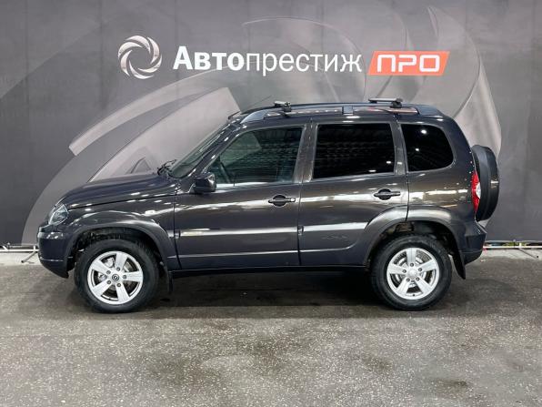 Chevrolet Niva I Рестайлинг с пробегом 2017 года, цена 680 000 рублей, 96389 км, внедорожник, Автокод Объявления