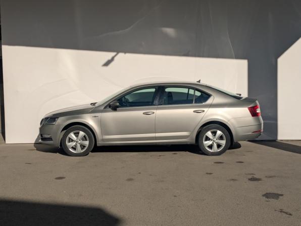 Skoda Octavia III (A7) Рестайлинг с пробегом 2020 года, цена 1 790 000 рублей, 108731 км, лифтбек, Автокод Объявления