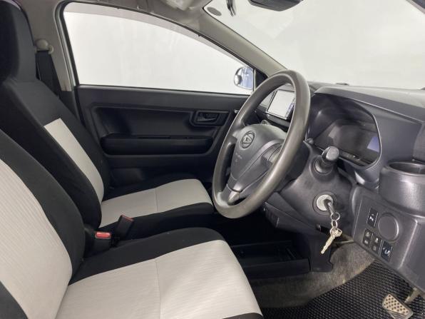 Daihatsu Mira e:S II с пробегом 2020 года, цена 800 000 рублей, 138335 км, хэтчбек, Автокод Объявления