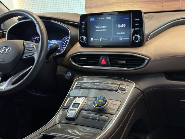 Hyundai Santa Fe IV Рестайлинг с пробегом 2021 года, цена 3 399 900 рублей, 111147 км, внедорожник, Автокод Объявления