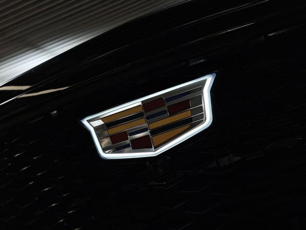 Cadillac Escalade V Рестайлинг с пробегом 2025 года, цена 20 600 000 рублей, 430 км, внедорожник, Автокод Объявления