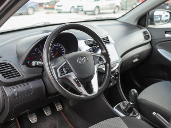 Hyundai Solaris I с пробегом 2012 года, цена 679 000 рублей, 176500 км, седан, Автокод Объявления