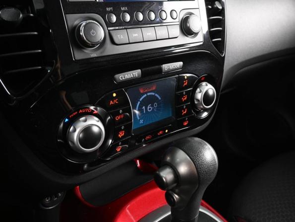 Nissan Juke I с пробегом 2013 года, цена 1 099 000 рублей, 124656 км, внедорожник, Автокод Объявления