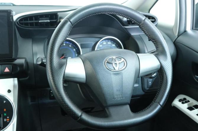 Toyota Wish II Рестайлинг с пробегом 2014 года, цена 1 689 000 рублей, 150000 км, минивэн, Автокод Объявления