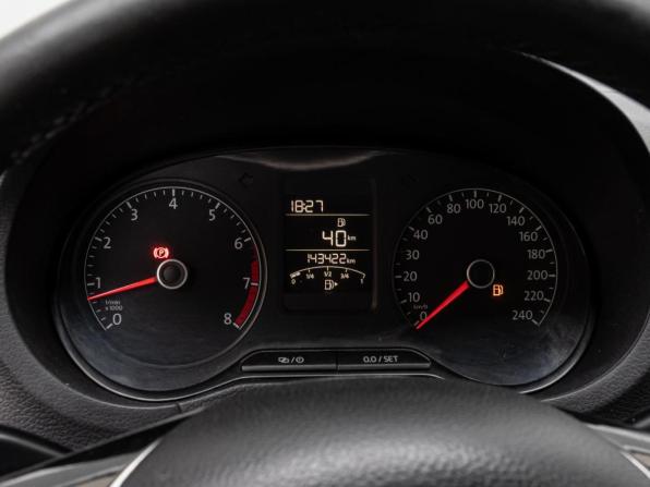 Volkswagen Polo V Рестайлинг с пробегом 2015 года, цена 950 000 рублей, 143422 км, седан, Автокод Объявления