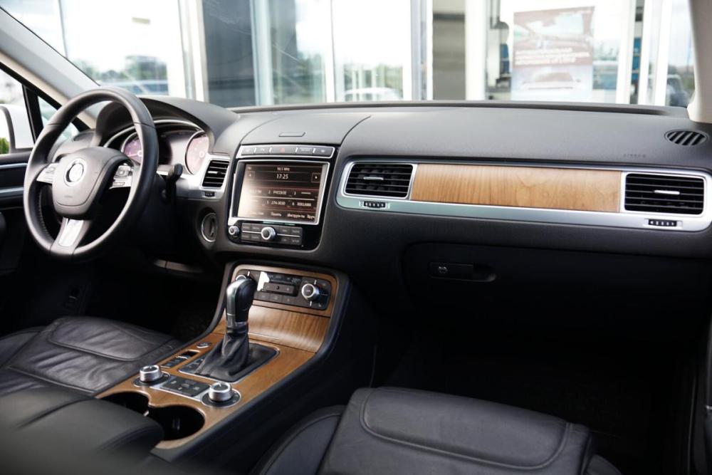Volkswagen Touareg II Рестайлинг Крым  - изображение 22