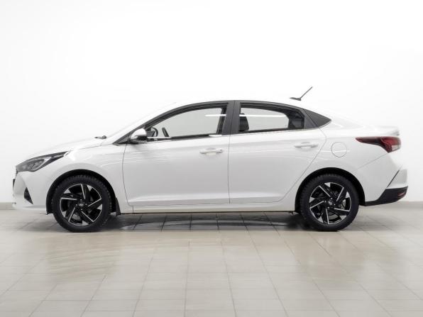 Hyundai Solaris II Рестайлинг с пробегом 2021 года, цена 1 615 000 рублей, 38798 км, седан, Автокод Объявления