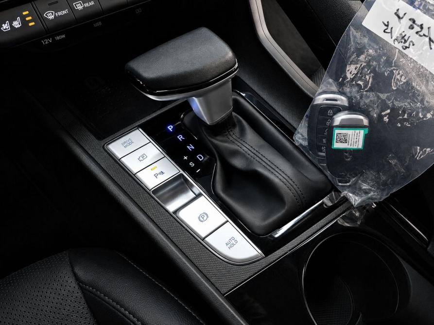 Hyundai Elantra VI (AD) Рестайлинг Ростов-на-Дону  - изображение 7