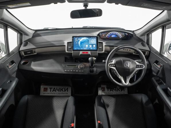 Honda Freed I Рестайлинг с пробегом 2011 года, цена 949 500 рублей, 145276 км, компактвэн, Автокод Объявления