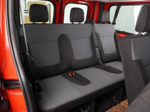 Opel Vivaro B с пробегом 2015 года, цена 1 939 000 рублей, 243391 км, минивэн, Автокод Объявления