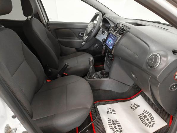 Renault Sandero II с пробегом 2017 года, цена 777 400 рублей, 150347 км, хэтчбек, Автокод Объявления