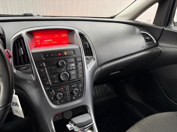 Opel Astra J Рестайлинг с пробегом 2013 года, цена 797 000 рублей, 190319 км, хэтчбек, Автокод Объявления
