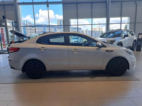 Kia Rio III Рестайлинг с пробегом 2016 года, цена 1 023 000 рублей, 92789 км, седан, Автокод Объявления