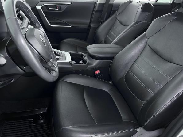 Toyota RAV4 V (XA50) с пробегом 2021 года, цена 3 690 000 рублей, 81400 км, внедорожник, Автокод Объявления