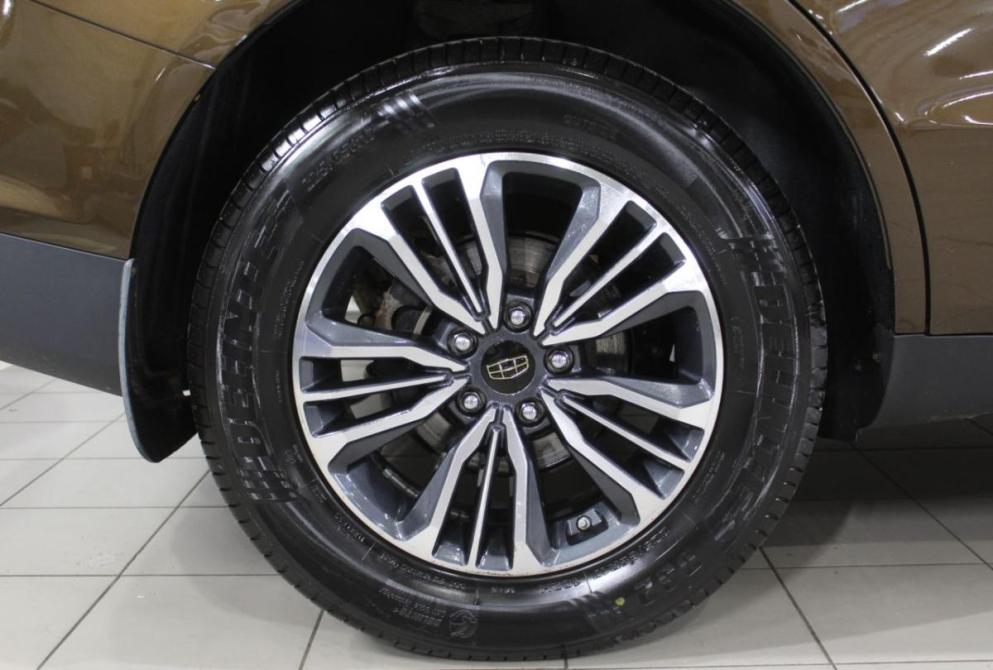 Geely Emgrand X7 I Рестайлинг 2 Астрахань  - изображение 15
