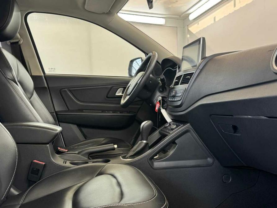 FAW Besturn X40 I Москва  - изображение 13