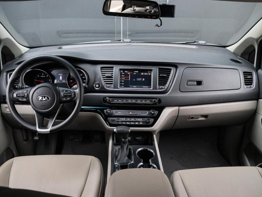 Kia Carnival III Москва  - изображение 11