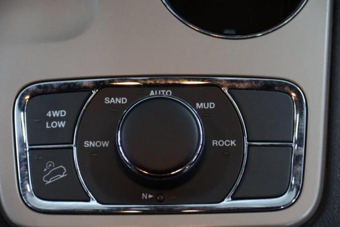Jeep Grand Cherokee IV (WK2) Рестайлинг с пробегом 2013 года, цена 2 165 650 рублей, 182507 км, внедорожник, Автокод Объявления