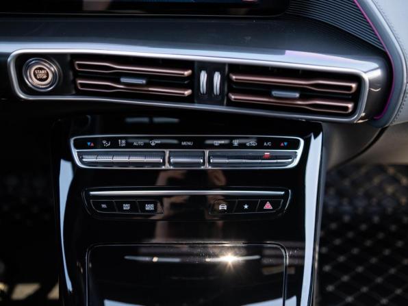 Mercedes-Benz EQC I (N293) с пробегом 2021 года, цена 4 690 000 рублей, 57498 км, внедорожник, Автокод Объявления