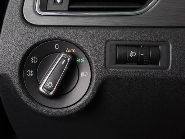 Skoda Rapid I Рестайлинг с пробегом 2019 года, цена 1 599 000 рублей, 74136 км, лифтбек, Автокод Объявления