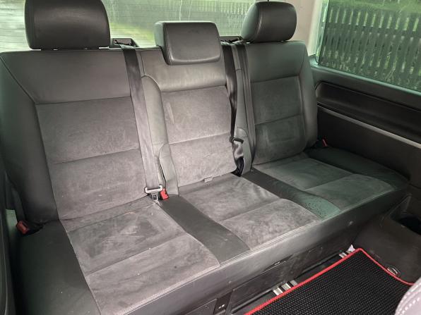 Volkswagen Multivan T5 Рестайлинг с пробегом 2010 года, цена 2 150 000 рублей, 260425 км, минивэн, Автокод Объявления