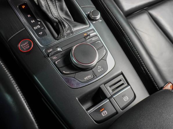 Audi RS 3 II (8V) с пробегом 2016 года, цена 2 999 000 рублей, 141118 км, хэтчбек, Автокод Объявления