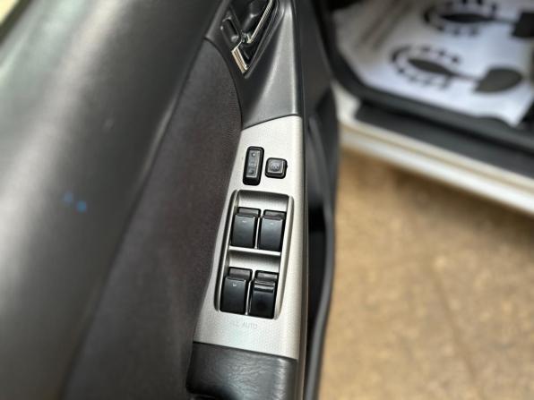 Toyota Corolla IX (E120 E130) Рестайлинг с пробегом 2005 года, цена 649 000 рублей, 197055 км, хэтчбек, Автокод Объявления
