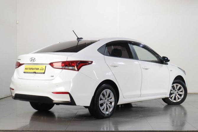Hyundai Solaris II с пробегом 2017 года, цена 1 179 000 рублей, 120000 км, седан, Автокод Объявления
